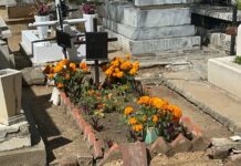 Familias ya visitan los panteones en la capital