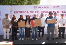 Fortalece Ayuntamiento de Santa Cruz Xoxocotlán equipamiento tecnológico en escuelas de nivel básico