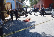 Muere adulta mayor tras ser atropellada por pipa en el Centro de Oaxaca; ambulancias no llegaron al auxilio