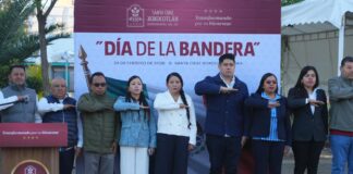 Conmemoran el Día de la Bandera en Santa Cruz Xoxocotlán con acto solemne encabezado por Nancy Benítez