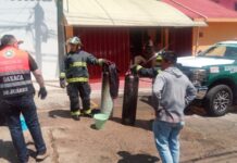 Se registra incendio en casa habitación en zona centro; bomberos arriban al lugar