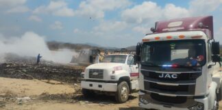 Se suma Ceabien a combate de incendio en basurero de San Pedro Mixtepec