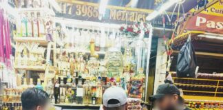 Aseguran mezcal que contenía animales en el Mercado de Abastos