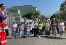Con calenda, maestros del nivel de Pueblos Originarios piden atención a sus demandas