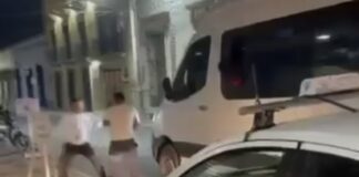 Ni el sust0 ni los gritos de un “m3n0r” frenaron el “reto de machos”: dos choferes convierten la calle en ring