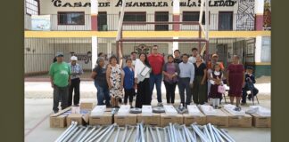 Nancy Benítez entrega luminarias en la colonia La Soledad; más de 5 mil colonos son beneficiados
