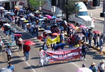 Sección 22 marcha en Oaxaca para recibir respuestas a su pliego; inicia cuenta regresiva hacia posible paro indefinido
