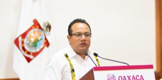 Avanza Ceabien en trabajos de la red del colector en calle Juventino Rosas, San Martín Mexicapam