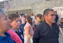 Trabajadores de la Sección 35 del SNTSA protestan en sus oficinas sindicales sobre Leandro Valle