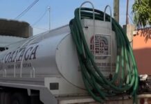CON CAMIONES TIPO CISTERNA, LLEVAN CEABIEN Y SOAPA AGUA POTABLE A SAN ANTONIO DE LA CAL