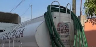 CON CAMIONES TIPO CISTERNA, LLEVAN CEABIEN Y SOAPA AGUA POTABLE A SAN ANTONIO DE LA CAL