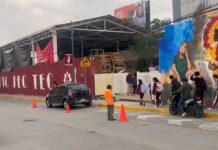Desafían maestros a su dirigencia, mantienen clases pese al llamado de estallar su paro