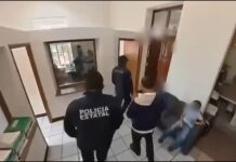 Fiscalía de Oaxaca presenta a declarar al edil municipal de Mitla por hechos violentos registrados durante bloqueo magisterial