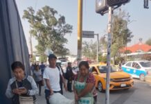 Comerciantes reportan afectaciones por reordenamiento vial y restricción a taxis foráneos en Oaxaca