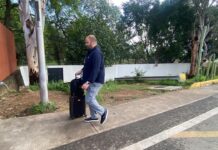 Aeropuerto de Oaxaca sigue operando entre protestas; acceso vehicular permanece afectado; SEGO