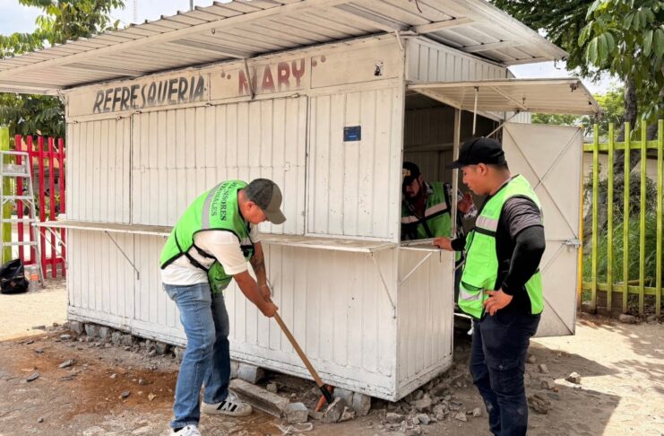 Retira Municipio de Oaxaca de Juárez caseta en Calzada San Felipe tras procedimiento administrativo y reiteradas quejas ciudadanas