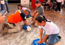 Capacita Protección Civil Municipal a locatarios del Mercado Hidalgo en primeros auxilios