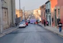 Integrantes del SIMESA bloquean a la altura de los SEO en el centro de la capital