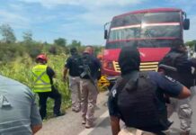 Ataque 4rmado a autobús Transístmico deja un muerto y un conductor herido en Juchitán