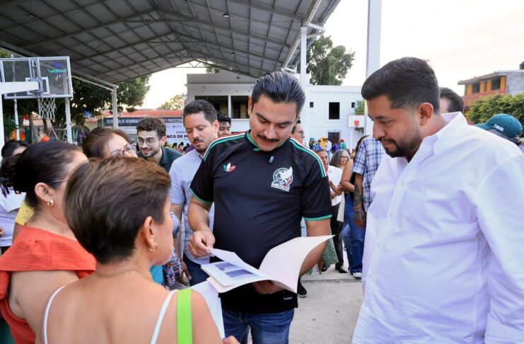 Impulsa Ray Chagoya obras comunitarias con entrega del Banco de Materiales