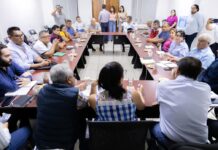 Avanza diálogo entre Semovi y representantes de taxistas
