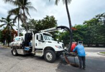 Desazolvan brigadas de Ceabien infraestructura sanitaria en Rancho Valle del Lago, Pto. Escondido y La Crucecita
