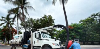 Desazolvan brigadas de Ceabien infraestructura sanitaria en Rancho Valle del Lago, Pto. Escondido y La Crucecita