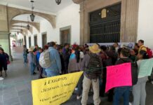 Maestros del nivel primaria exigen pagos de sus retroactivos