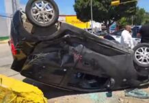 Cuatro personas lesionadas deja aparatosa volcadura en Símbolos Patrios