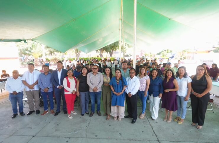 Ofertan empleo y dan servicios gratuitos para familias de Xoxocotlán