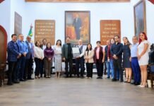Cabildo de Oaxaca de Juárez reconoce la trayectoria de Carlos Roberto Aguilar Jiménez