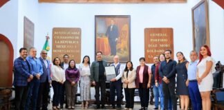 Cabildo de Oaxaca de Juárez reconoce la trayectoria de Carlos Roberto Aguilar Jiménez