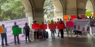 Catedráticos de la UTVCO mantienen presencia en el Palacio de Gobierno