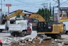 Rehabilitan drenaje sanitario y pluvial en avenida El Rosario