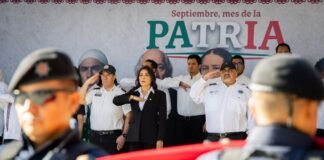 Participa Semovi en ceremonia de Izamiento de la Bandera Nacional por el Mes de la Patria