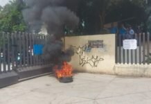 Toman el “Edificio de Cristal” de la Sección 22; exigen entrega de claves de sus jubilados