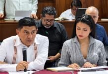 En Ciudad Administrativa se lleva a cabo la mesa entre la Sección 22 y el gobernador, Jara