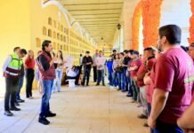 Ray Chagoya entrega primera etapa de rehabilitación de banquetas del Panteón General y San Miguel
